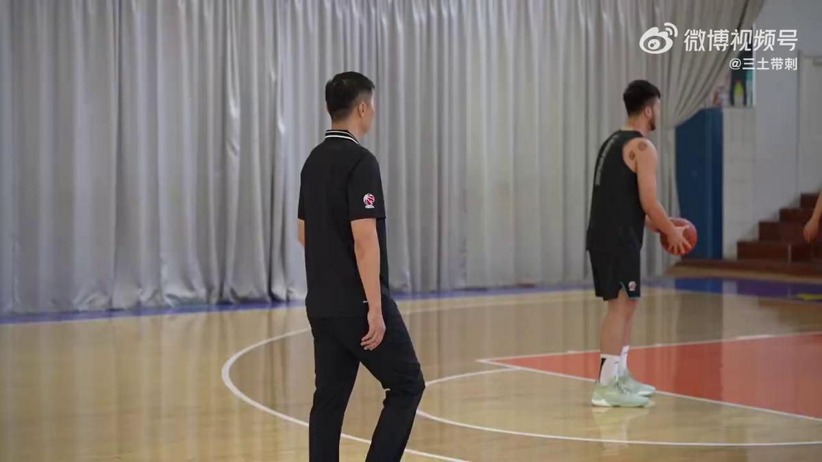 为什么篮球教练的经验很重要_0
